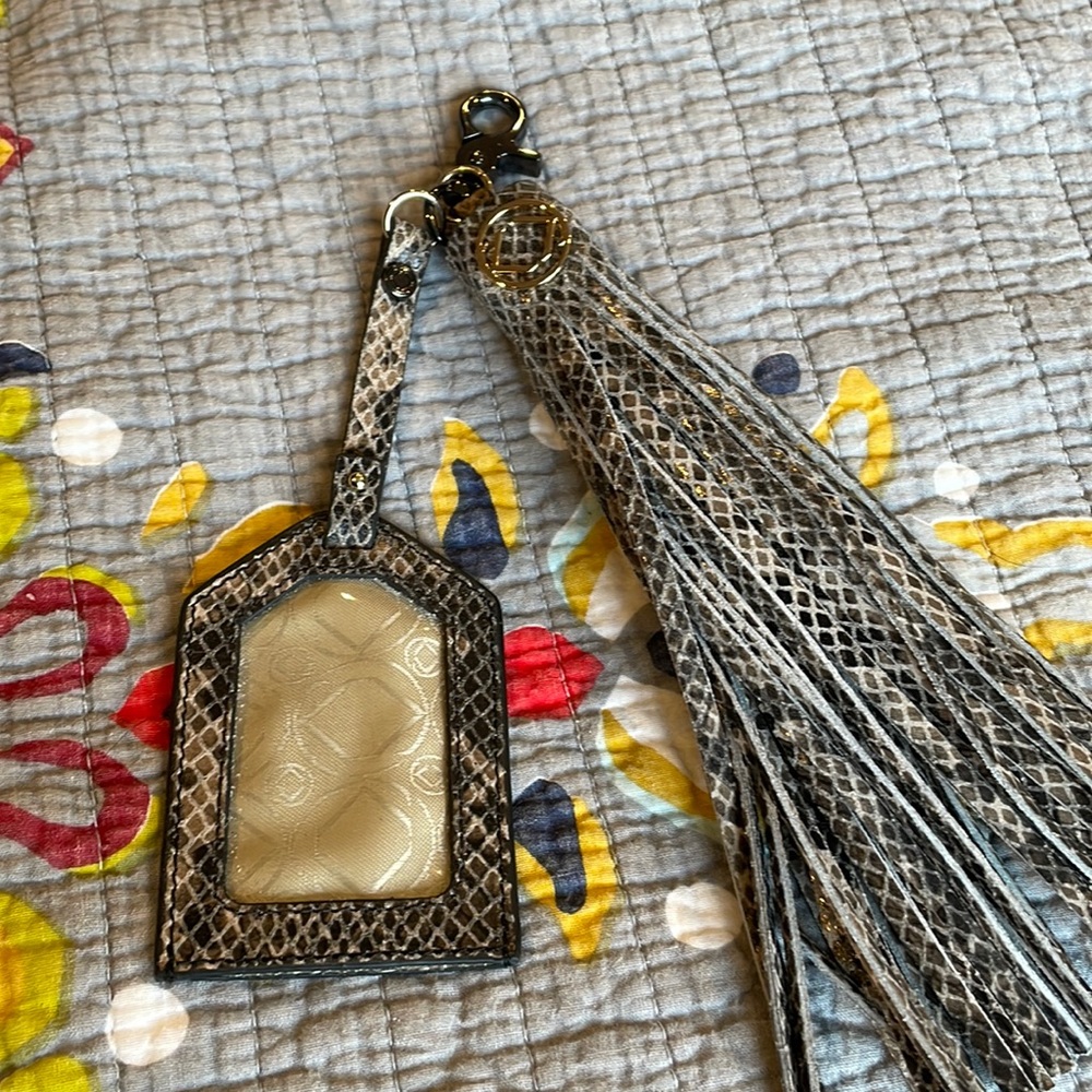 Kerikit Warrior tassel and luggage tag